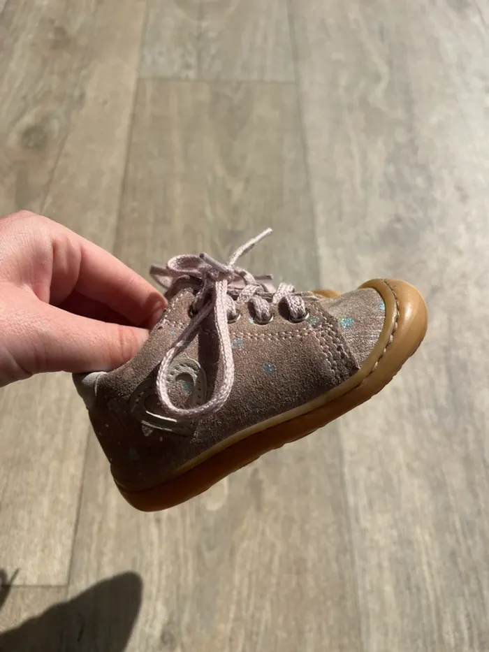 Chaussure bébé fille taille 19 GEMO