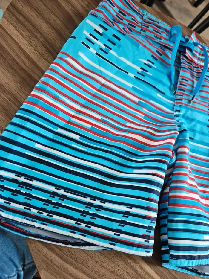 Short de bain garçon 10 ans - photo numéro 2