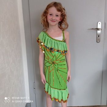 Robe orientale vert fluo 8ans