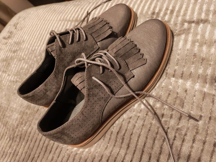 Chaussures grises