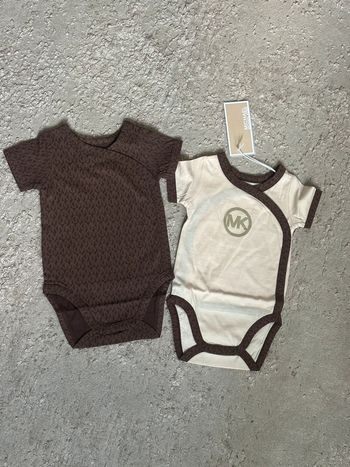 Lot de 2 bodies pour bébé fille 3 mois Michael Kors