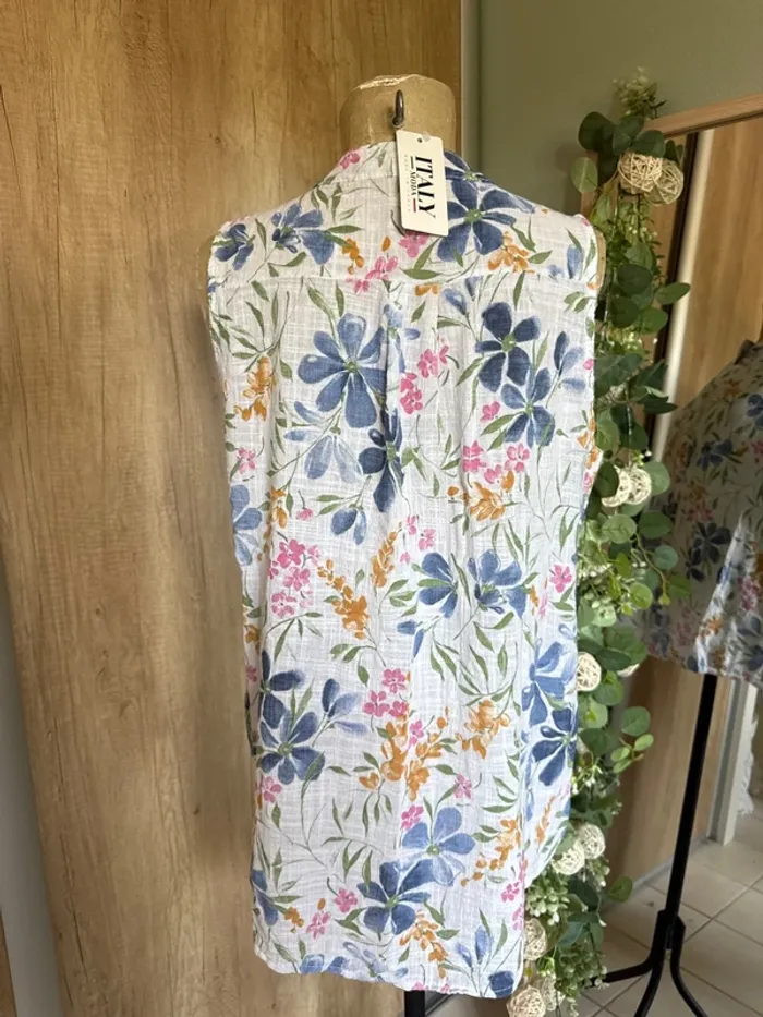 Très belle blouse fleurie en coton et lin sans manches femme - photo numéro 3