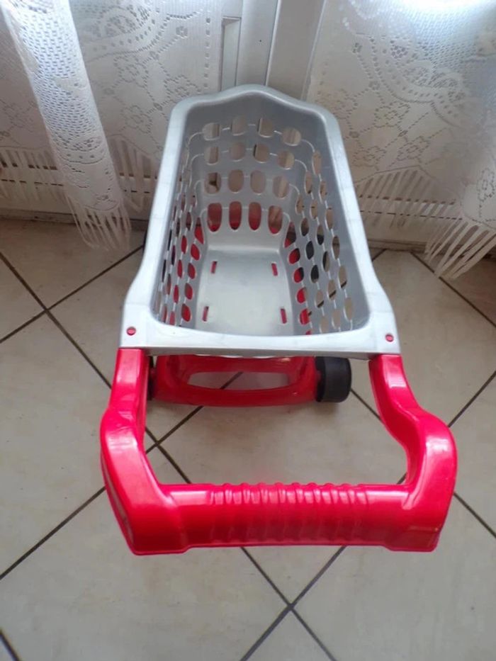 Chariot en plastique + Dinette - photo numéro 3