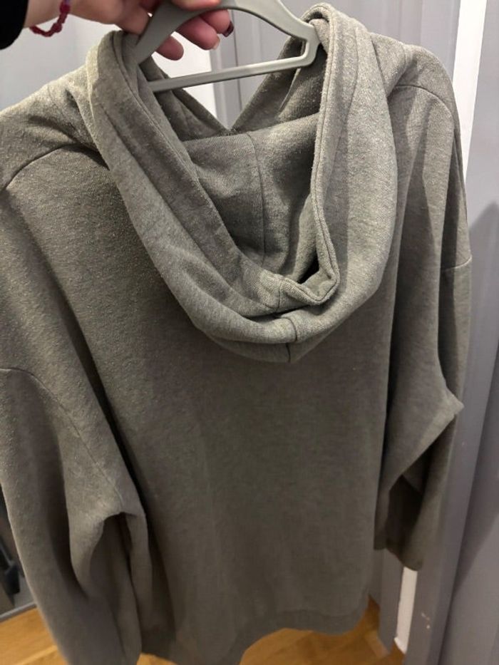 Sweat a capuche