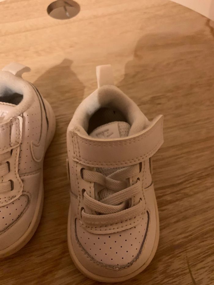 Basket nike taille 18,5 - photo numéro 2