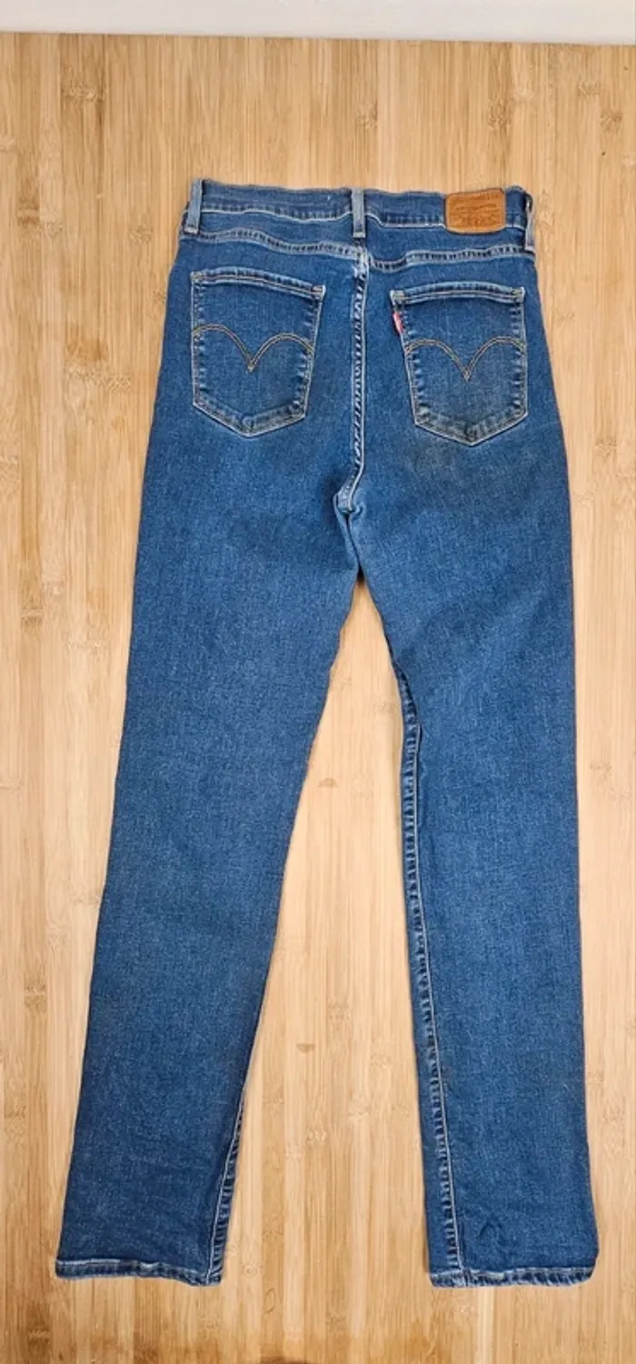 Levi's droit T:38 + 1 patch offerts - photo numéro 3