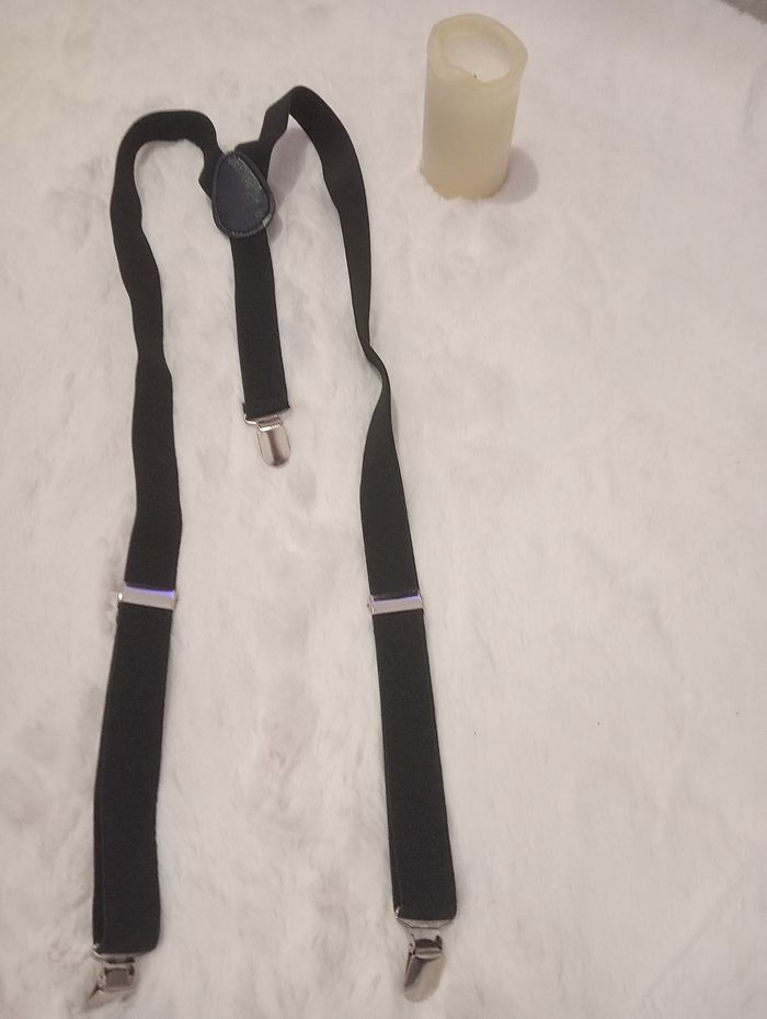 Ensemble bretelles et noeud papillon rose