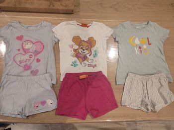 Lot de trois pyjamas 98/104
