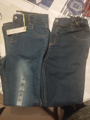 2 jean's neufs 12 ans