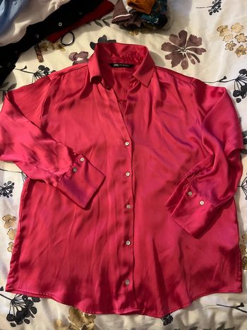 Chemise rose satinée