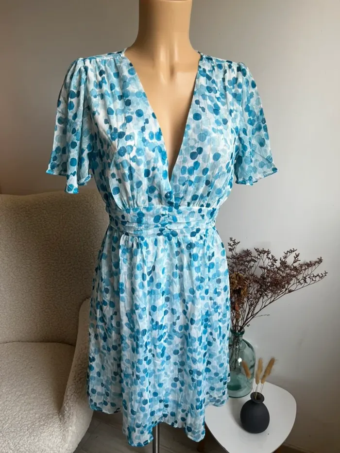 Superbe robe bleue très chic