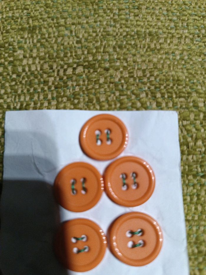 Lot 5 boutons orange 1.5 cm - photo numéro 2