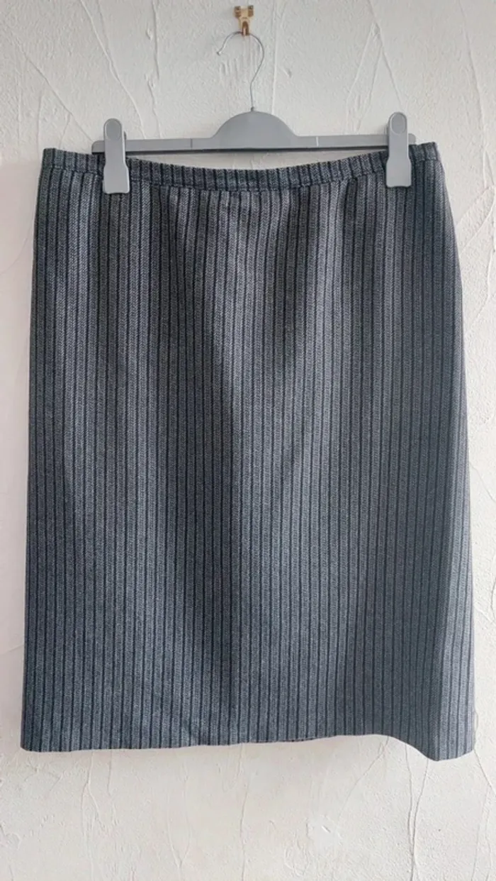 Jupe à rayures, noir et gris
