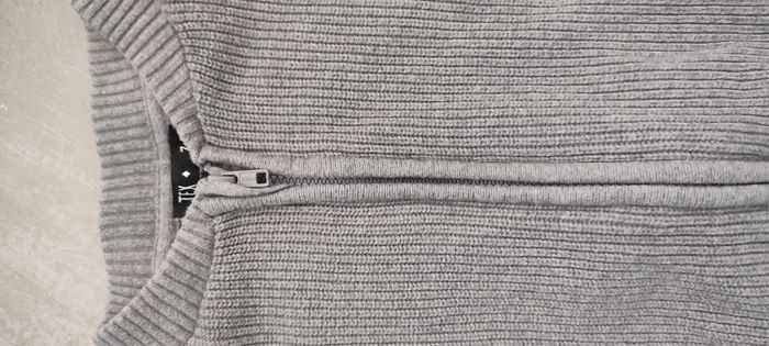 Gilet gris épais 7/8 ans - photo numéro 4