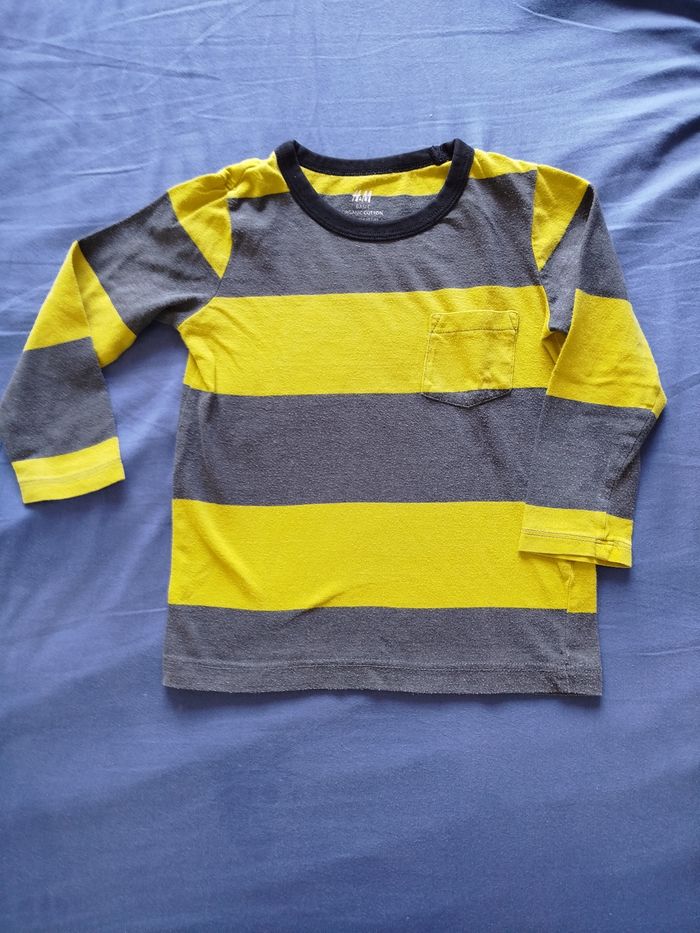 Pantalon molletonné et tee shirt - photo numéro 2