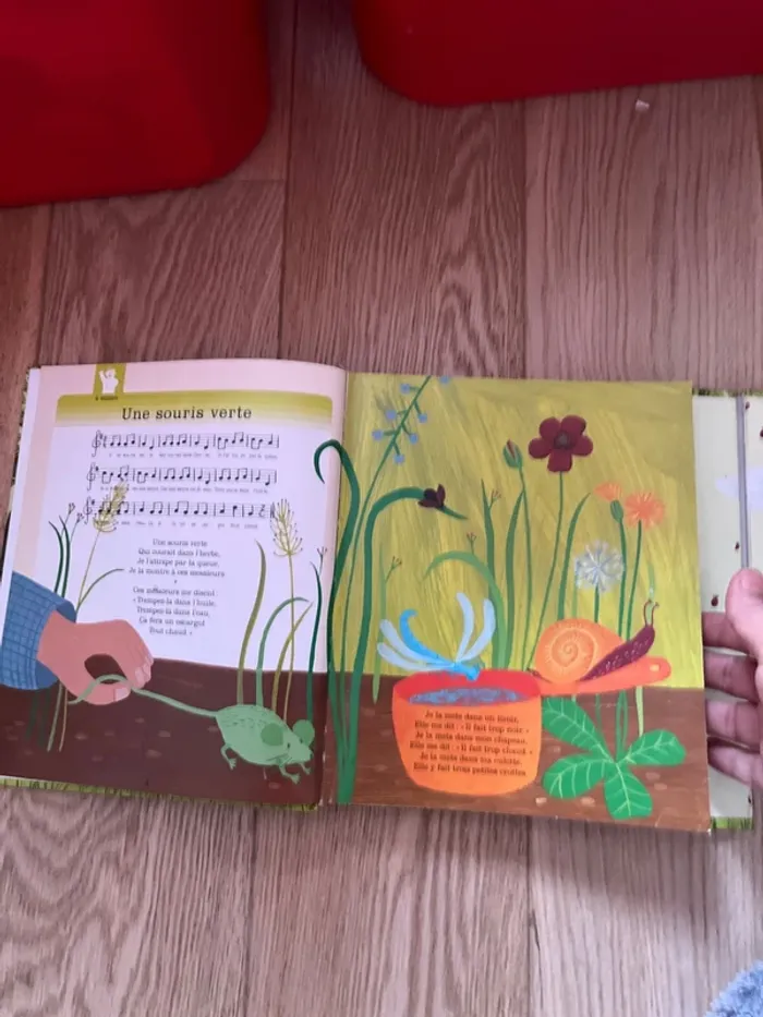 Mon premier Larousse de chansons et comptines - photo numéro 3