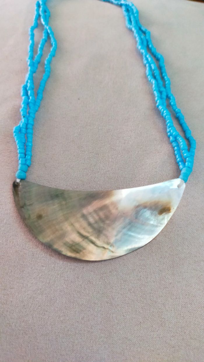 Collier en perles turquoises et nacre naturelle – Fait main - Idée Fête des Mères 💙 - photo numéro 4