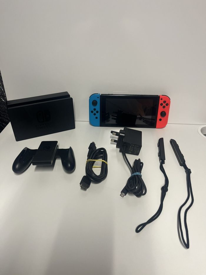Nintendo Switch - photo numéro 3