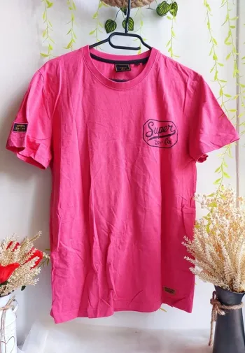T-shirt Superdry – M – Fuchsia – État : Excellent