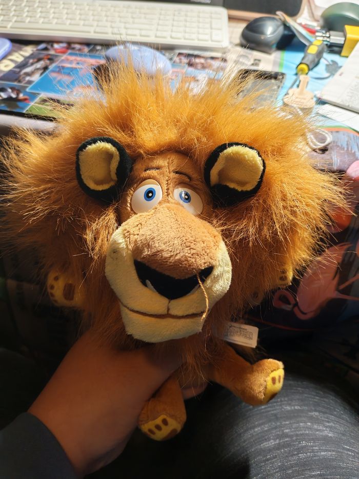 Peluche pingouin Madagascar - photo numéro 2