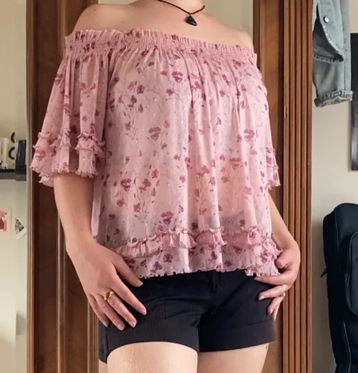 Haut volant rose à fleur, taille M