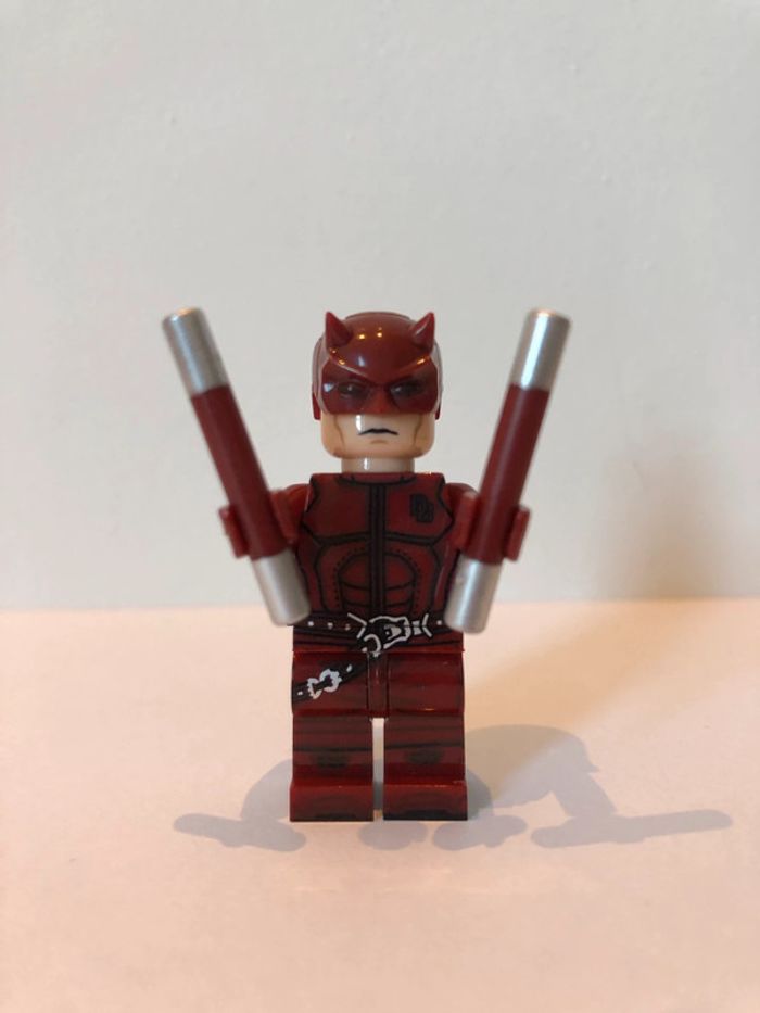 Figurine type lego Daredevil. Marvel