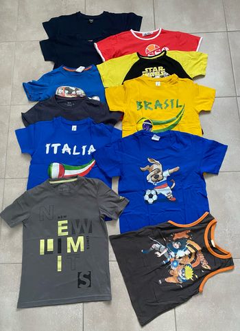 Lot de 11 t-shirts taille 10 ans