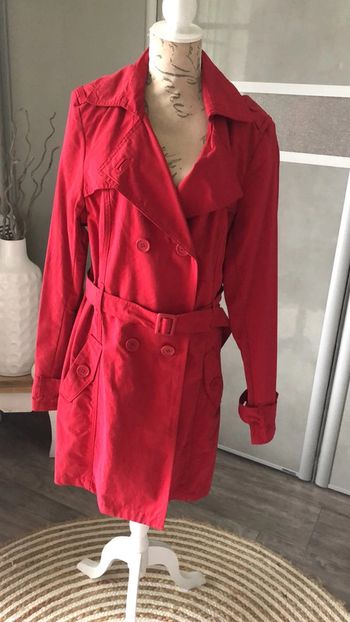 Trench-coat rouge
