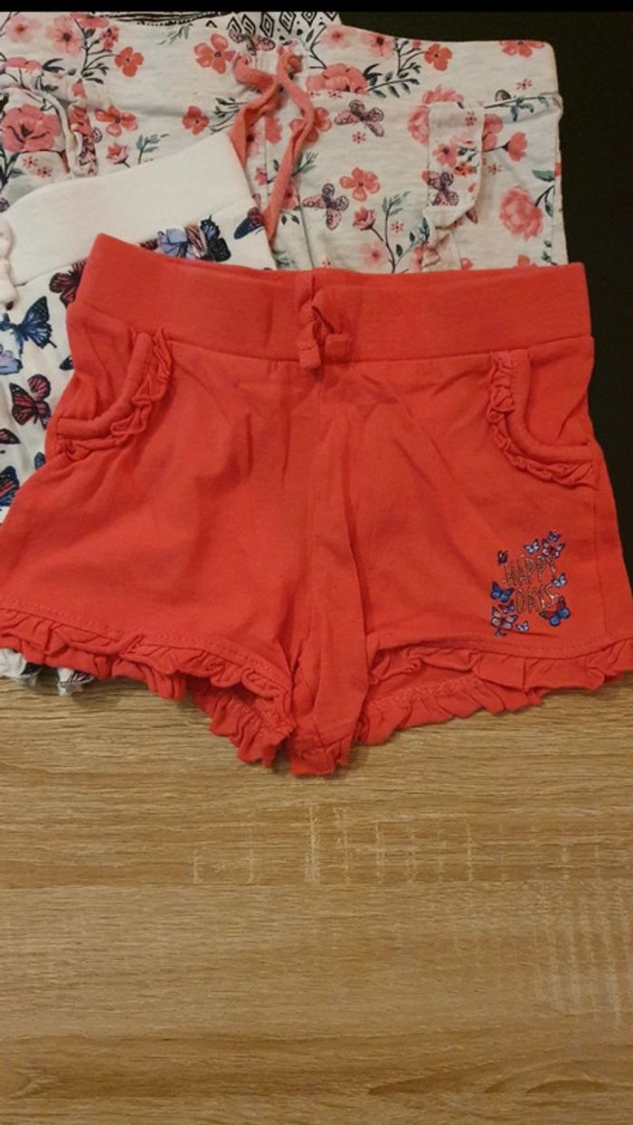 Lot de 4 shorts 2-3 ans - photo numéro 2
