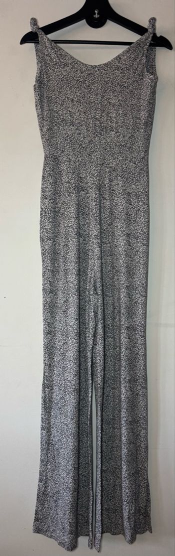 Combinaison ouverte dans le dos Karl Marc John