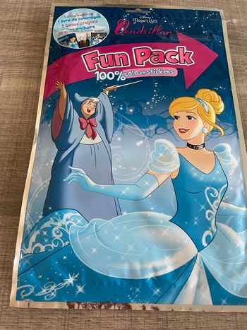 Pochette cendrillon neuve