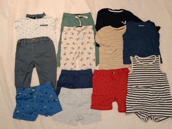 Lot de vêtements bébé 