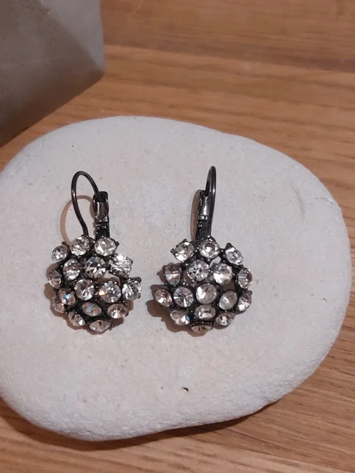 Boucles d'oreilles fantaisie neuves🎁 - photo numéro 2