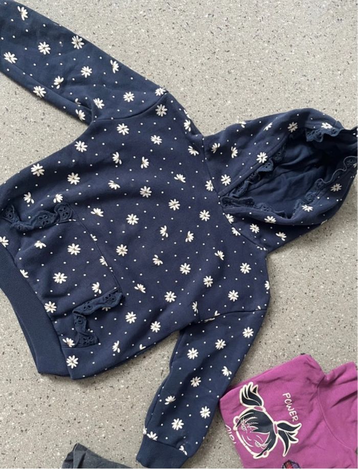 Lots vêtements 4 ans - photo numéro 2