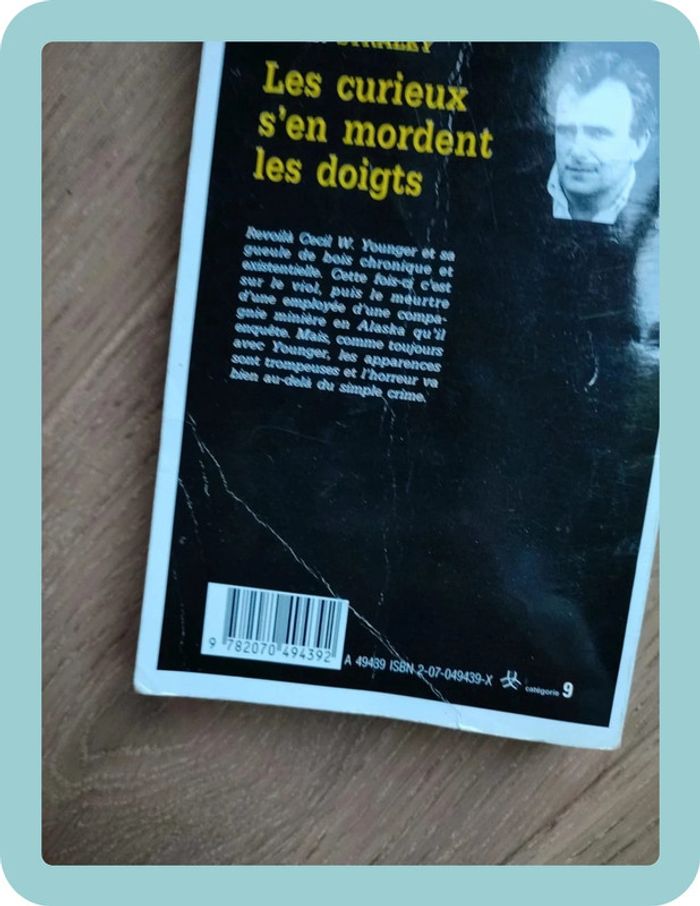 Roman Série Noire Les curieux s'en mordent les doigts - photo numéro 3