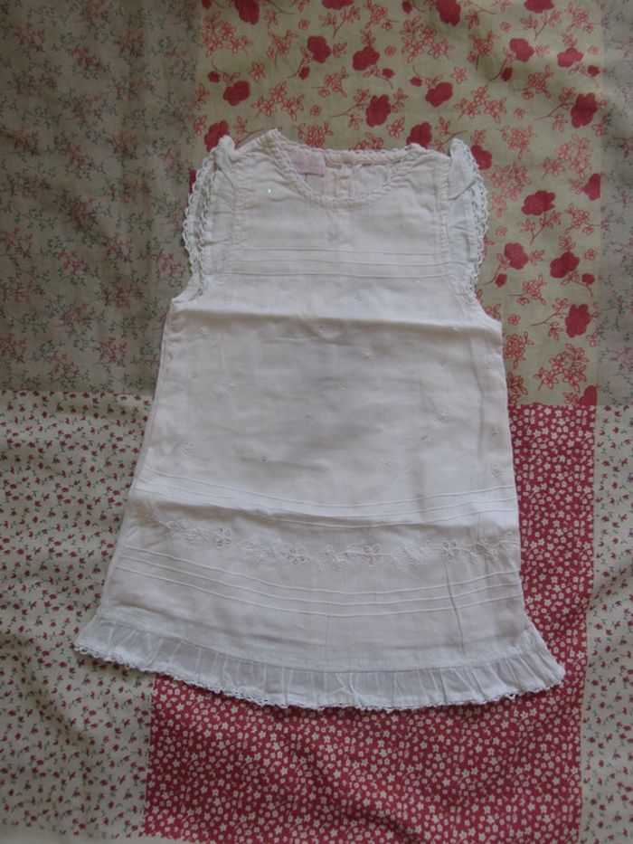 Robe légère rose pâle 12 mois