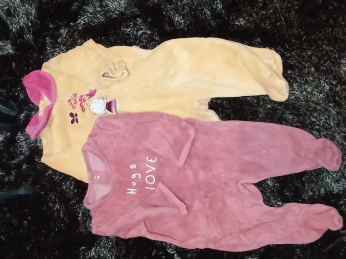 Lot vêtements bébé fille 1 mois 43 pièces - photo numéro 17