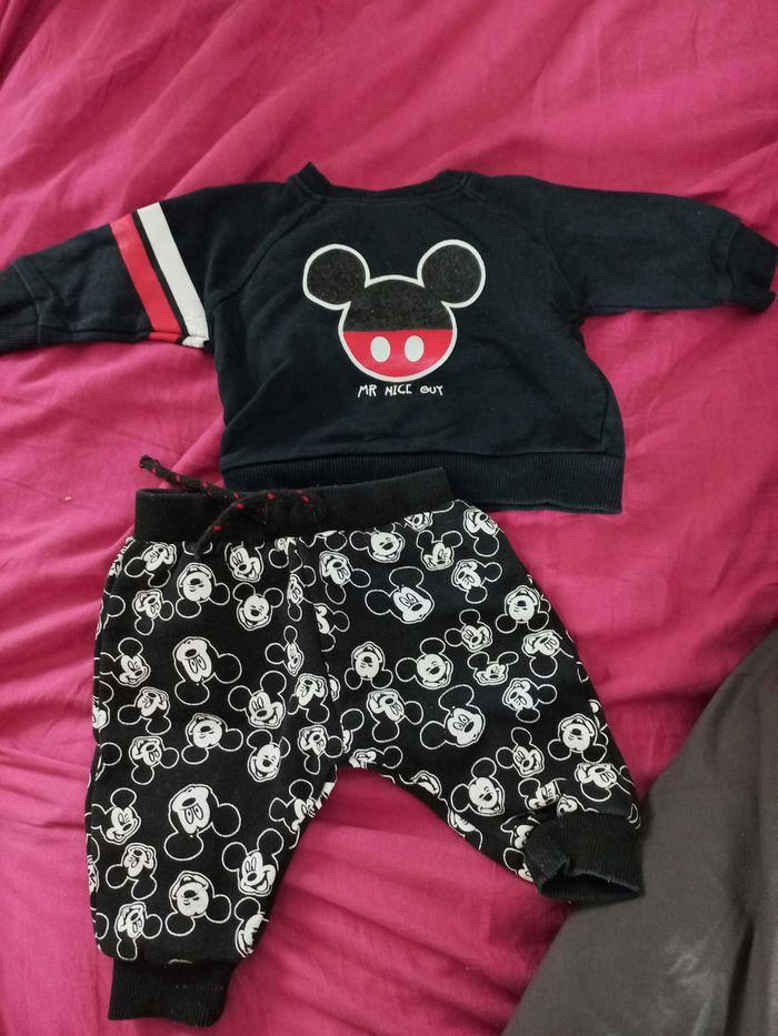 Ensemble Mickey