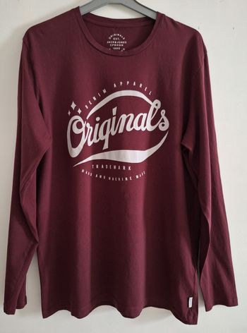 Pull fin bordeaux imprimé blanc