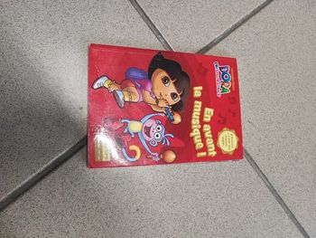 Dora en avant la musique