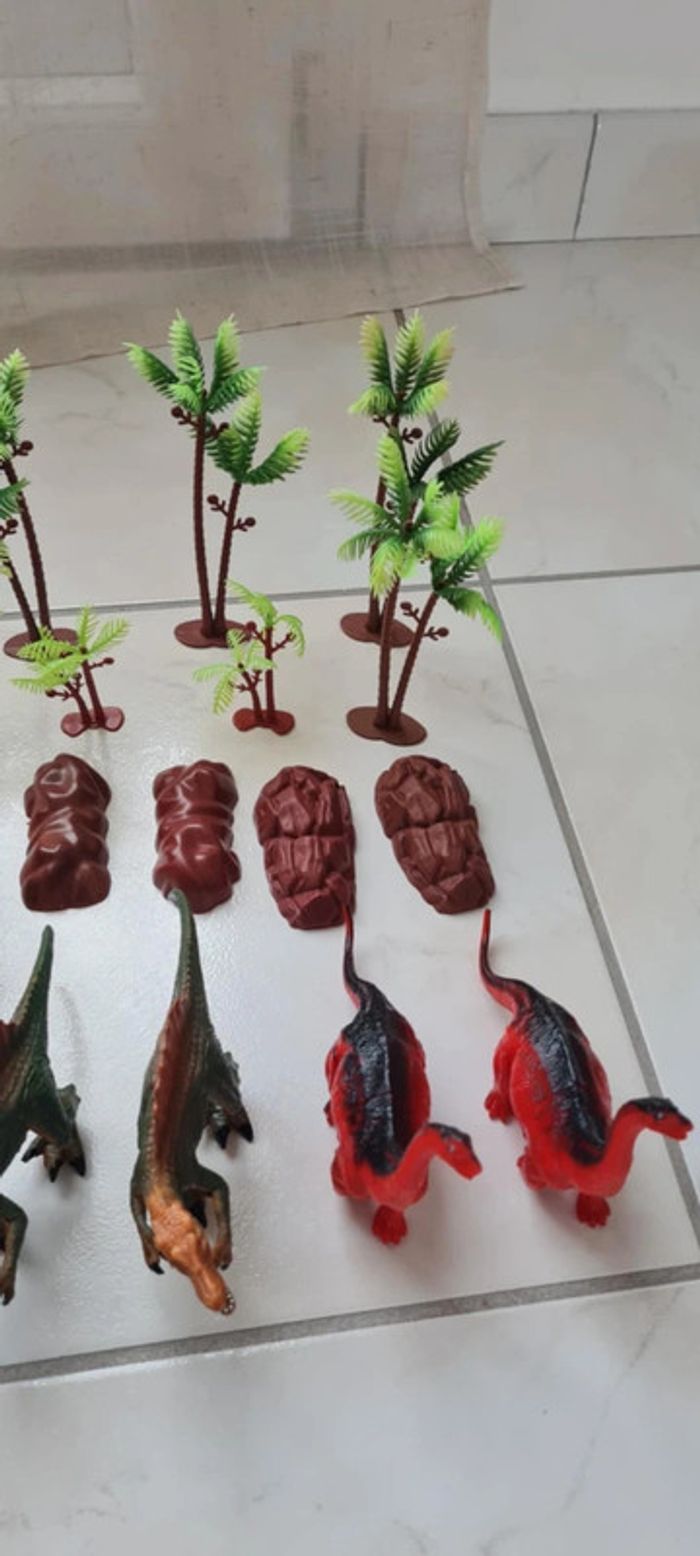 Lot figurines dinosaures + accessoires - photo numéro 3