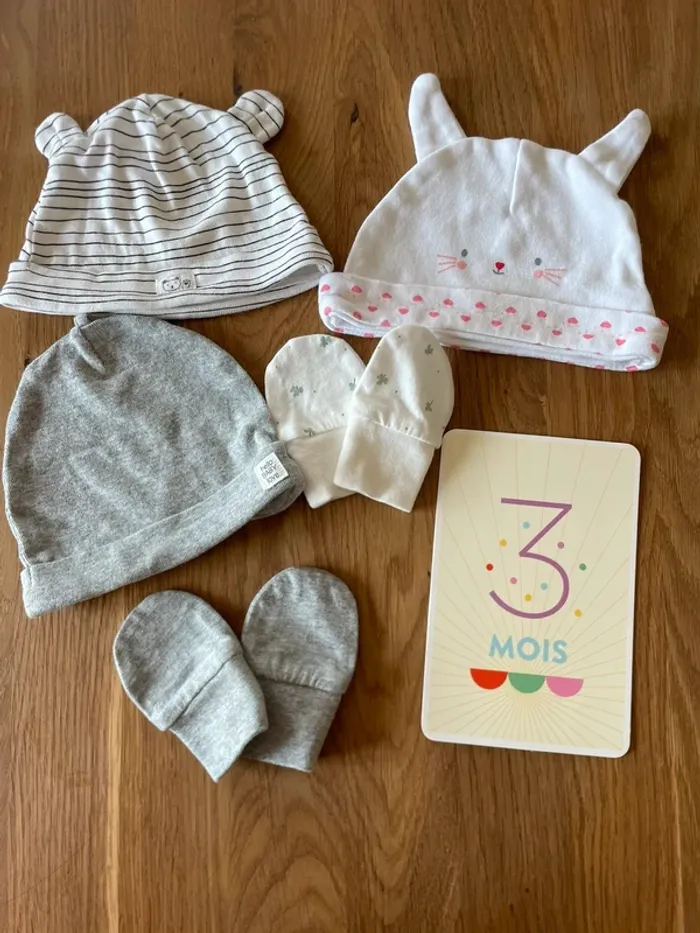Lot Bonnet 3 mois et moufle