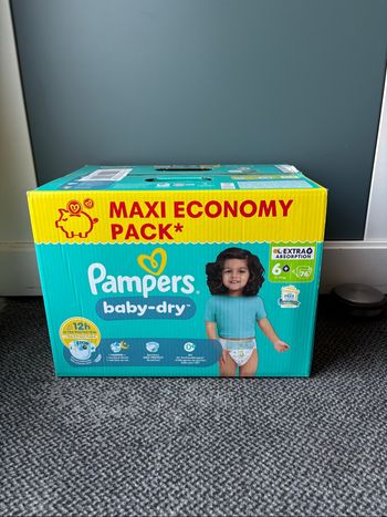 Un pack de couches Pampers Babydry Taille 6+ 14/19 kg 76 couches