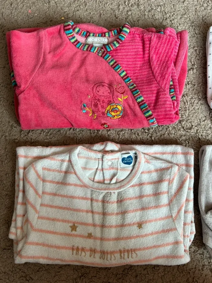 Lot de pyjamas - photo numéro 6