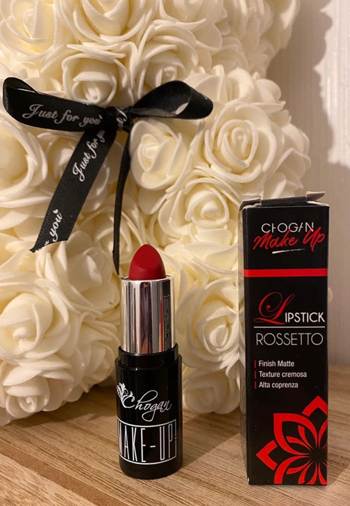 Rouge à lèvre finition mate - photo numéro 3