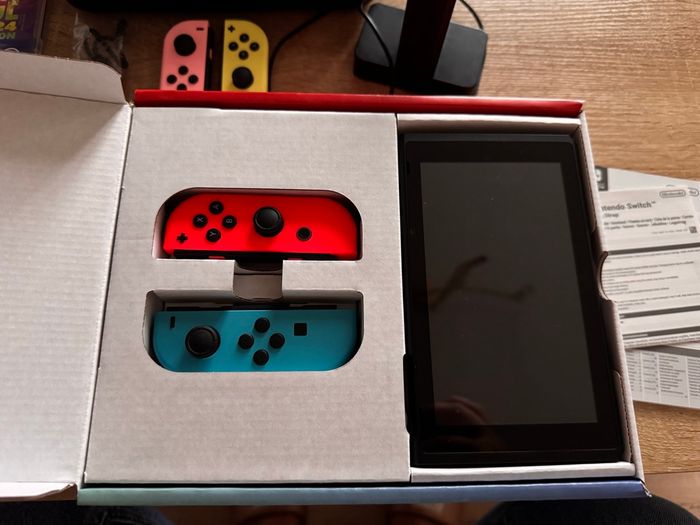 Nintendo Switch - photo numéro 2