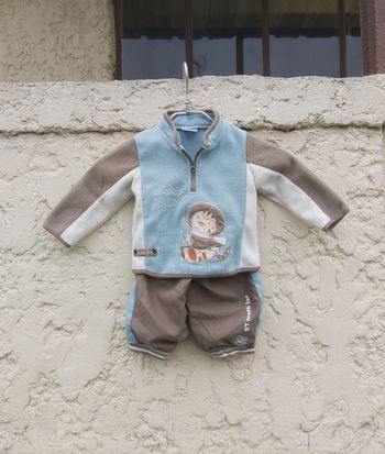 Ensemble Pull polaire et pantalon taille 12 mois très bon état