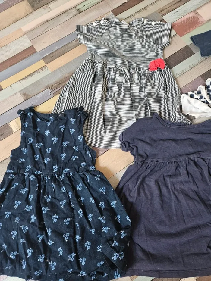 Lot 5 robes été 18 mois - photo numéro 2