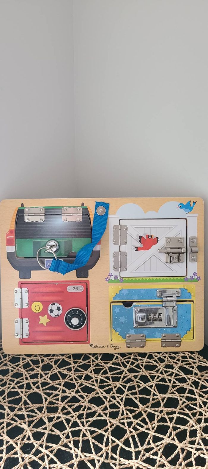 Jeu d'éveil Melissa & Doug Planche à serrures et verrous - photo numéro 3