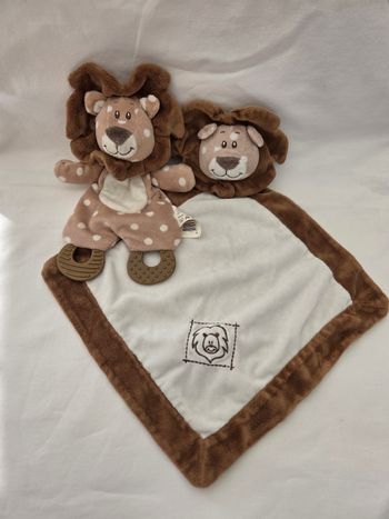 Doudou plat Lion beige et marron et doudou dentition- Action